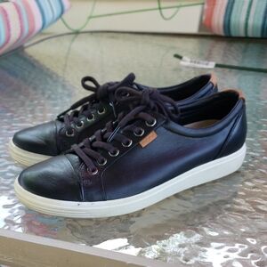 Ecco Black Sneakers Minimalist Design